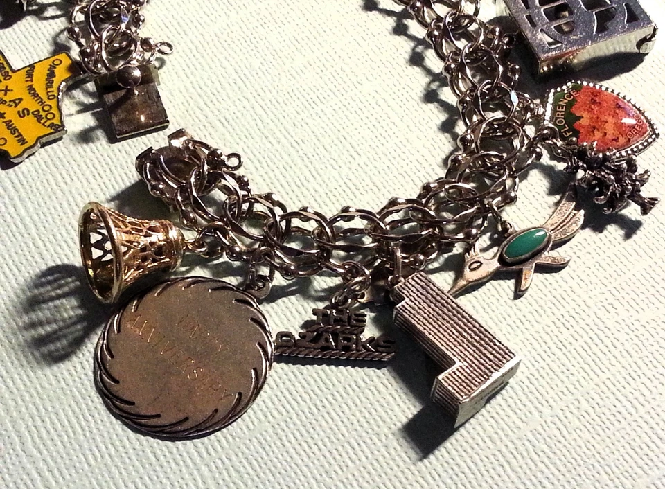 Vintage 60-70's Sterling Silver Bracelet & 17 Charms, Mixed Theme, Heavy 7.5" - Image 4 of 4