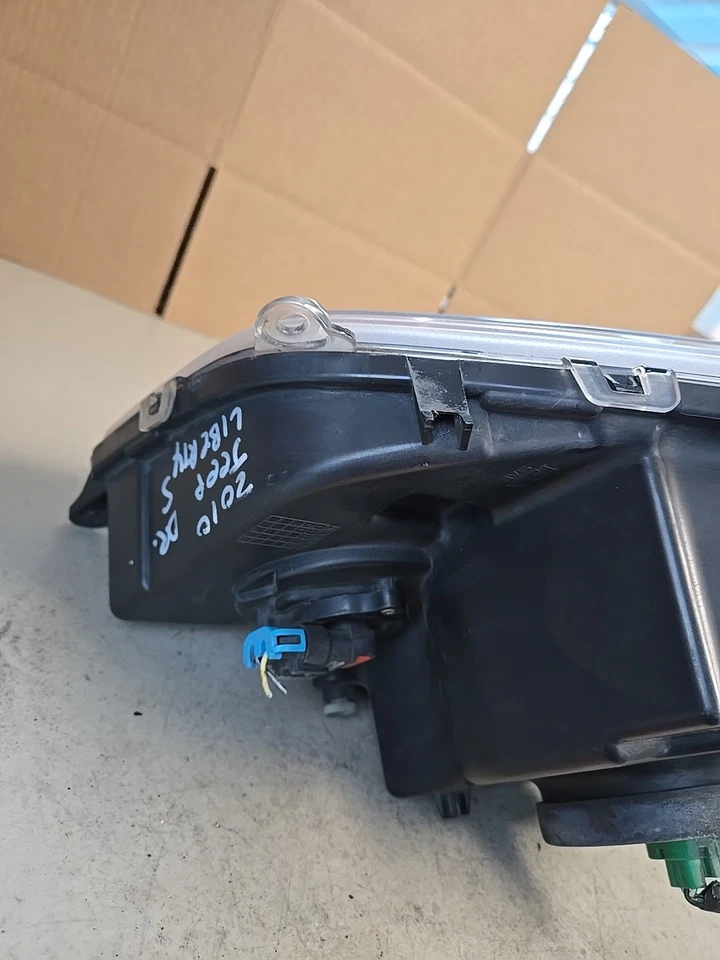 2010 JEEP LIBERTY Driver Headlight Chrome Bezel 51128C Foto 4 de 4