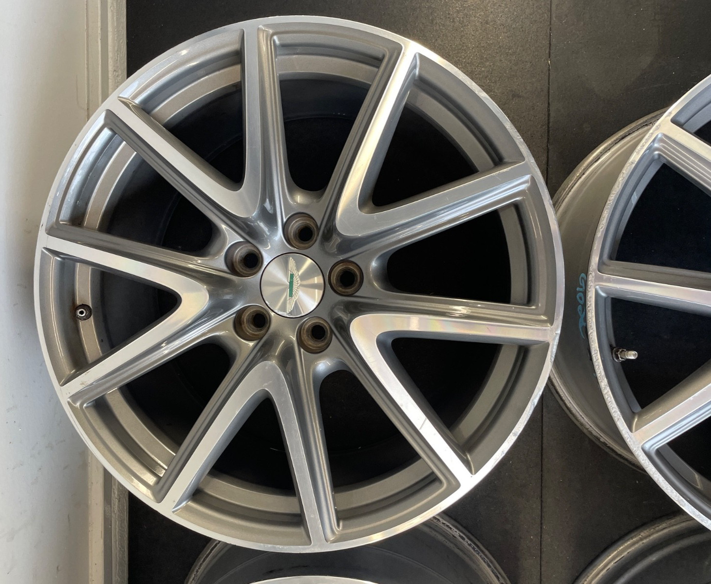 06-18 WHEELS RIMS SET! Aston Martin Vantage S Genuine 8.5x19 and 10x19 Staggered