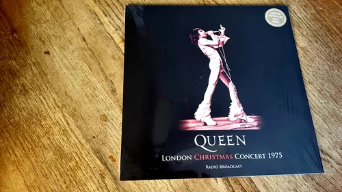 QUEEN      LONDON CHRISTMAS CONCERT   1975  GOLD VINYL  LIMITED EDITION  MINT