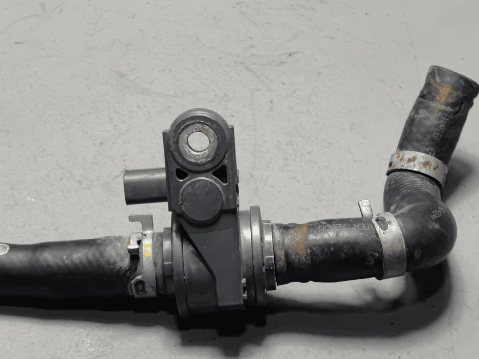 2019-2025 TOYOTA RAV4 2,5 Л ОХЛАЖДАЮЩАЯ ЖИДКОСТЬ ДВИГАТЕЛЯ ВОДА ЧЕРЕЗ ПРОХОДНОЙ ШЛАНГ ТРУБКА ИЗГОТОВИТЕЛЬ ОБОРУДОВАНИЯ - Изображение 3 из 4