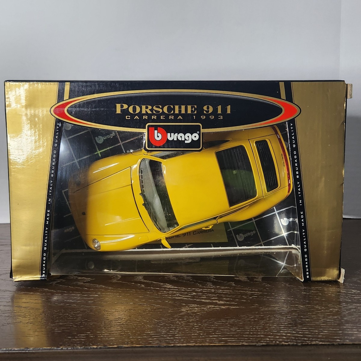 Burago Gold Collection Yellow 1993 Porsche 911 Carrera 1:18