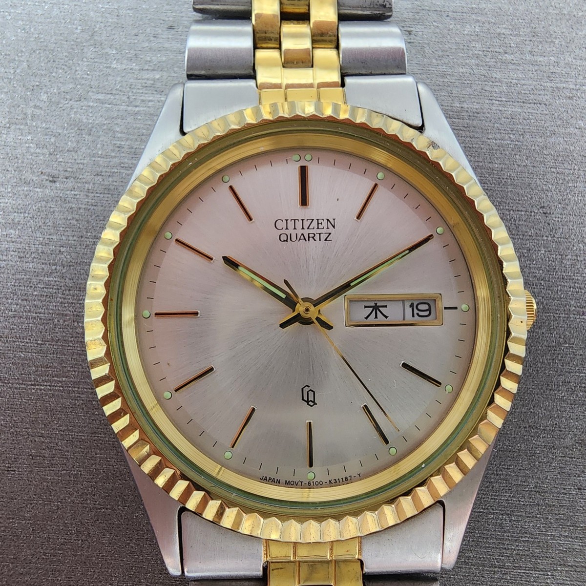 電池交換済み 稼働中 カットガラス デイトデイ CITIZEN シチズン 6100