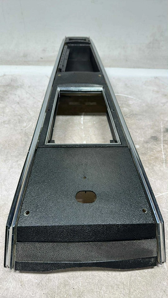 Pontiac Firebird Chevrolet Camaro 1967 consola central automática; usado, negro Foto 3 de 4