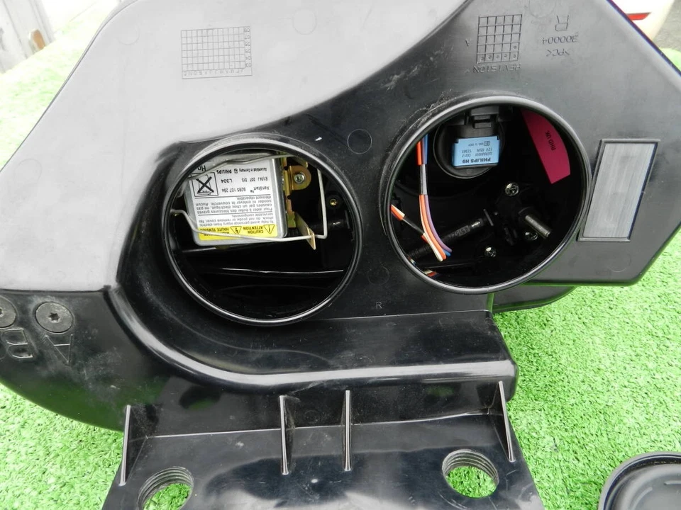 Aston Martin Db9 Genuine Right Headlight Product No. 4G43-13W029-Aa Foto 4 de 4