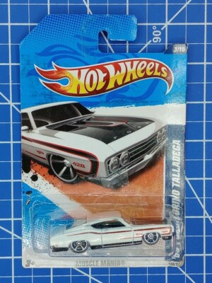HOT WHEELS 2010 MUSCLE MANIA 69 FORD TORINO TALLADEGA 