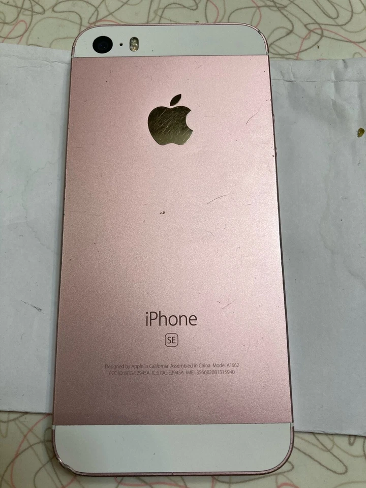 Apple iPhone SE 32GB, Rose Gold, T-Mobile Locked w/ original box & otter box - Image 3 of 4