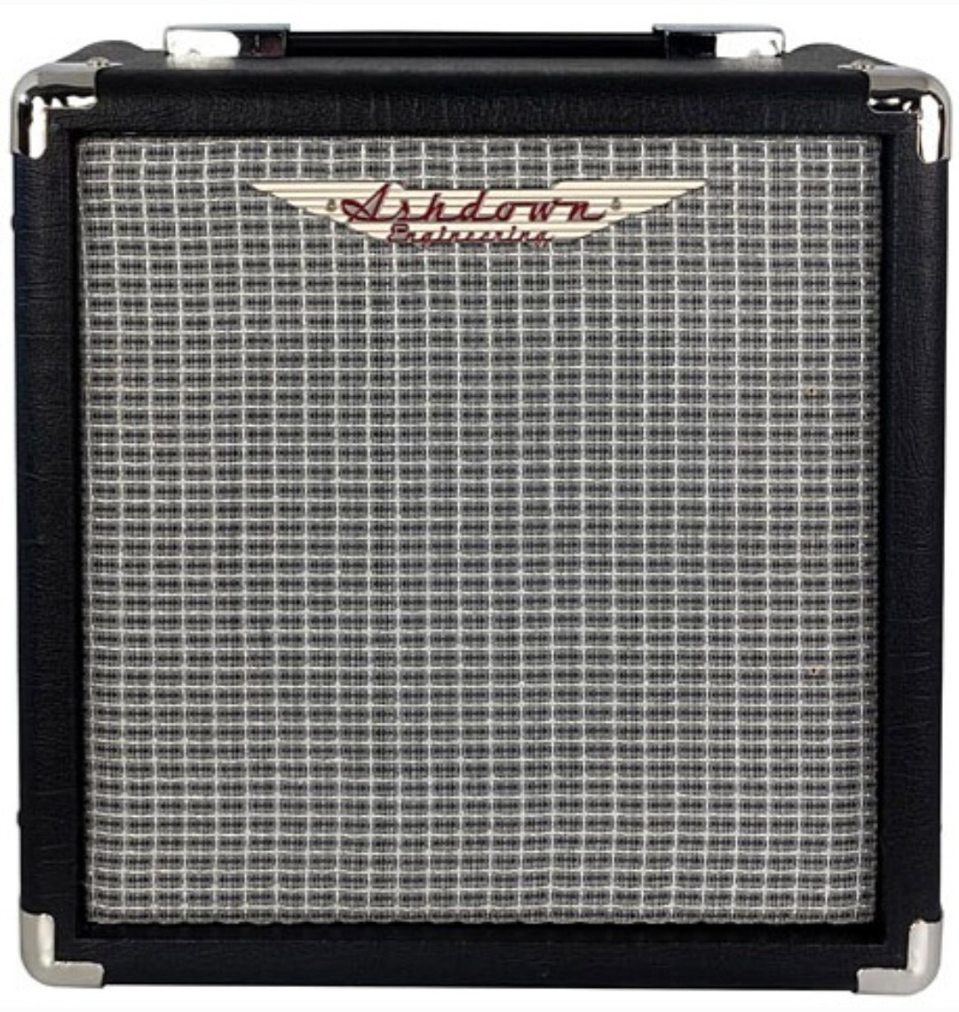 Ampli guitare basse léger ASHDOWN STUDIO Junior doté d'un égaliseur 3 bandes