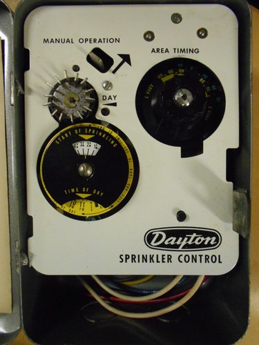 DAYTON TIME SWITCH MODEL 2E220 SPRINKLER CONTROL (H2-5) - Picture 4 of 5