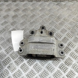 Volkswagen Caddy Furgon SA Linksseite Motorhalterung 1K0199555Q 2.0 Diesel 110 k