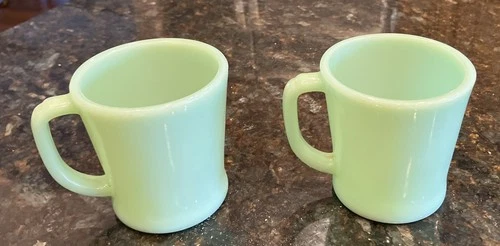 VINTAGE SET OF 2 FIRE-KING OVEN WARE GREEN JADEITE "D-HANDLE" 8OZ COFFEE MUGS