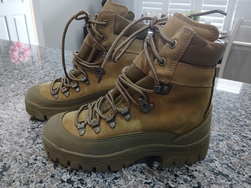 BATES E03412A MILITARY VIBRAM GORE TEX MOUNTAIN COMBAT HIKING BOOT SIZE 3.5 R
