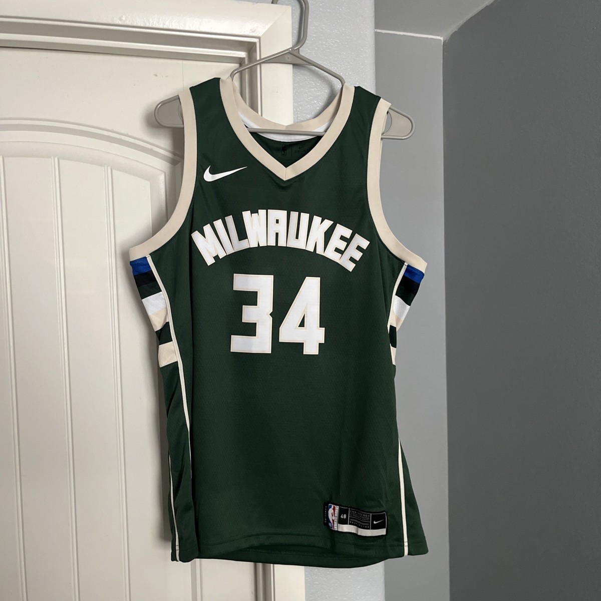 Milwaukee Bucks Giannis Antetokounmpo 2020-2021 Icon Swingman Nike