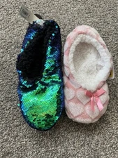 🧦🧦Lot Of 2 Pair Of Slipper Socks Size M (8-10)🧦🧦