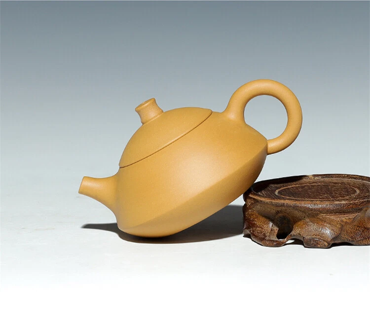 110ml New On Sales Chinese Yixing Tea Pot Zisha Duan Clay Marked Kungfu Tea Pot - Image 3 of 4