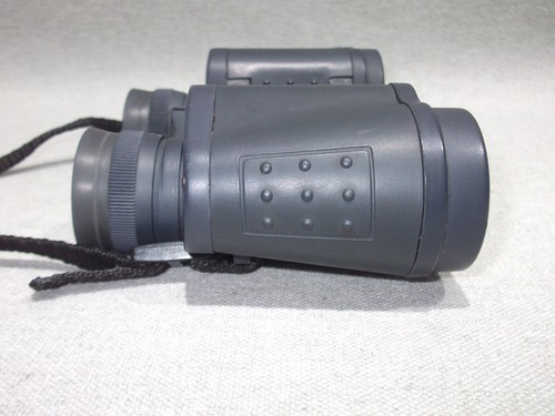 Vanguard BF-8300W 8 x 30 Binoculars w/ case - Picture 8 of 9