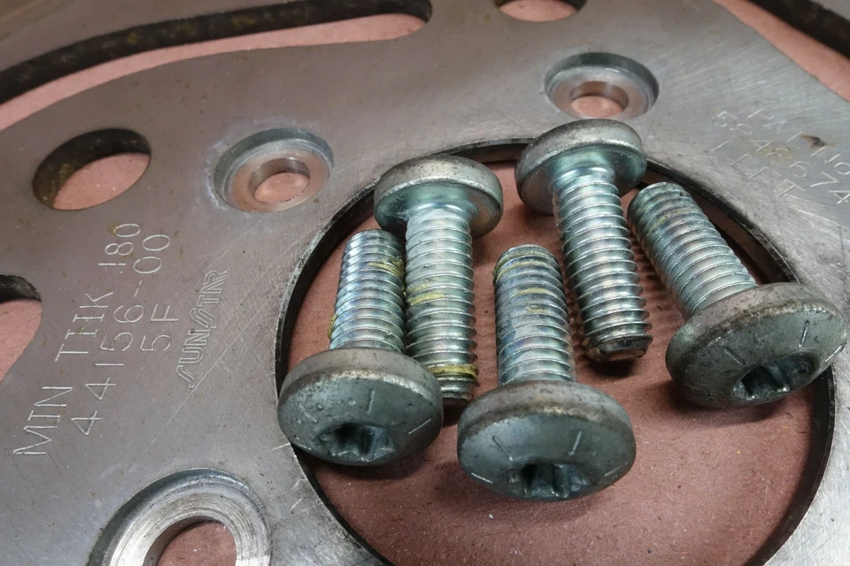 2000-2005 Harley Davidson Electra Glide LEFT FRONT WHEEL RIM BRAKE ROTOR DISC - Image 4 of 4