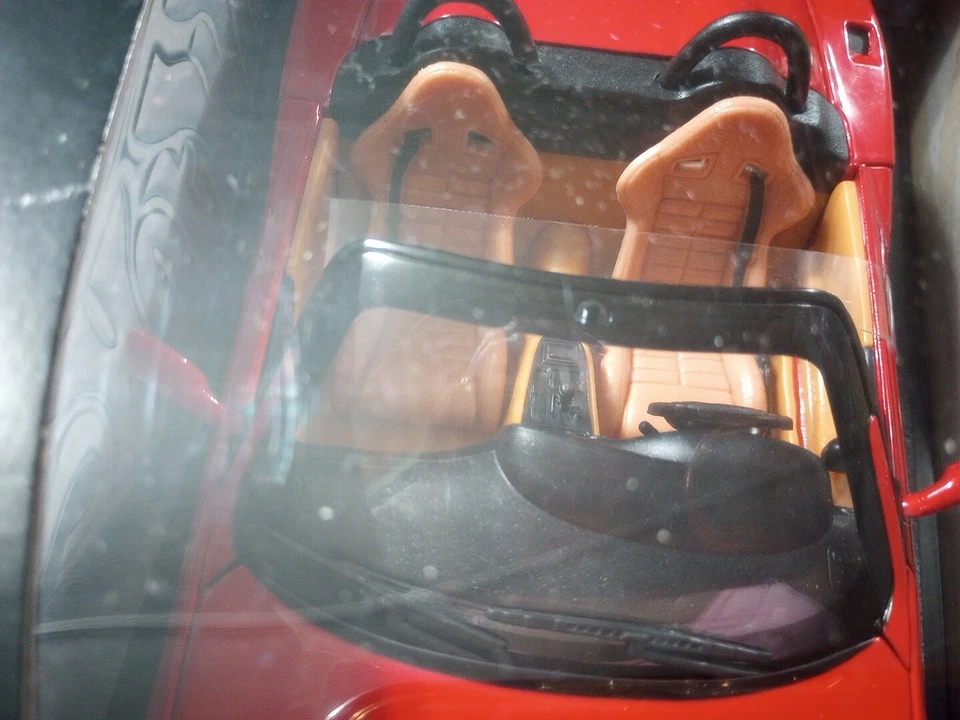 Hot Wheels 100% 1:18 Scale Red 550 Barchetta Pininfarina Vehicle Mattel 2000 - Image 4 of 4