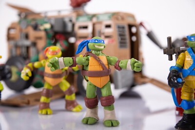 TMNT Teenage Mutant Ninja Turtles + Splinter + Shellraiser Truck + MMX CYCLE