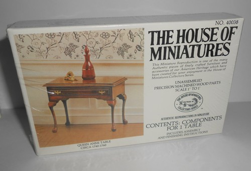 The House of Miniatures - Queen Anne Table, Chippendale Arm Chairs - Picture 3 of 4