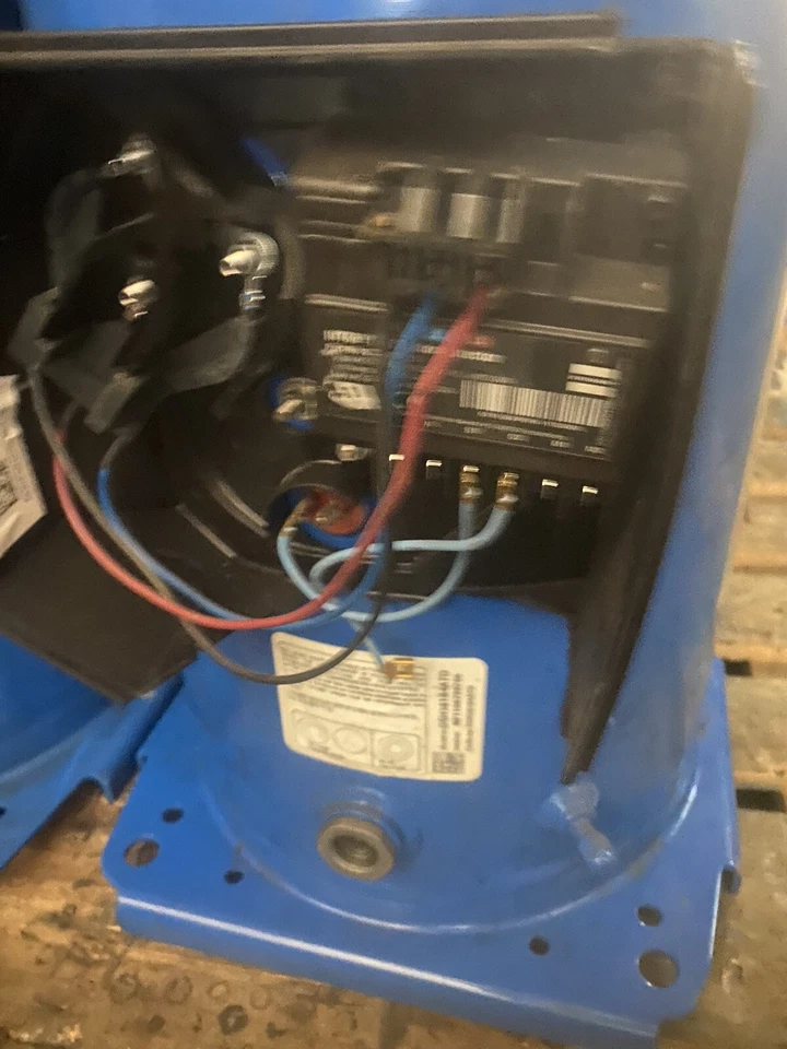 TRANE / DANFOSS SCROLL COMPRESSOR DSH381B4ATD - Image 3 of 4