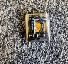 ELESTA FR11L RELAY 11 PIN 3PDT 24V DC 2A 220V AC NNB