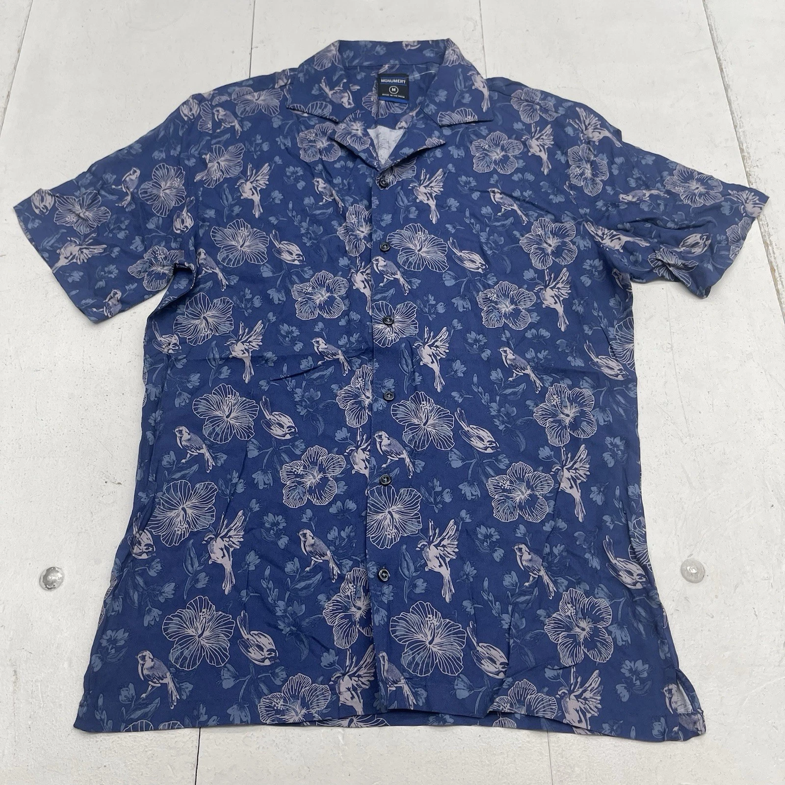 Monument Blue Floral Hawaiian Short Sleeve Button Up Shirt Mens Size Medium