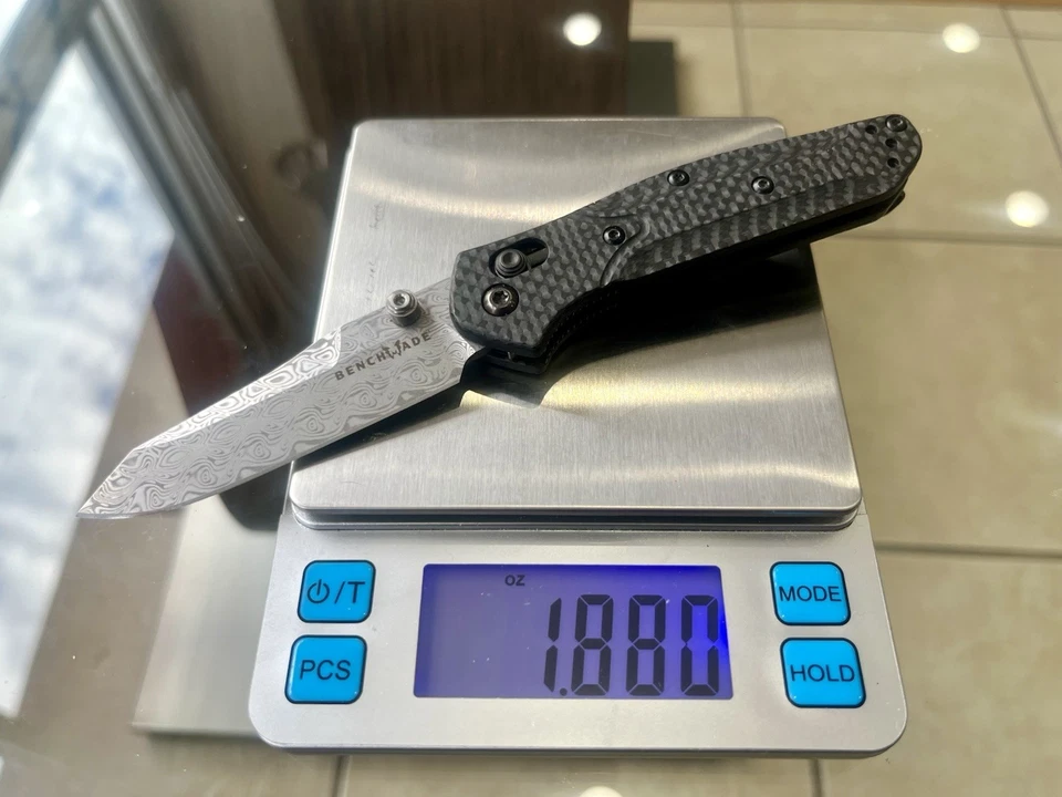 Gold Class Benchmade Mini “BLACKOUT“ Osborne 945 Limited 1/1 DAMASCUS TI CF ZYRC - Image 2 of 4
