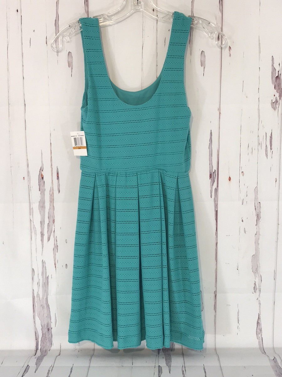 green emerald velvet dress Miss Circle Women Lael Mint Green Back Button Trailing Gown main image 0