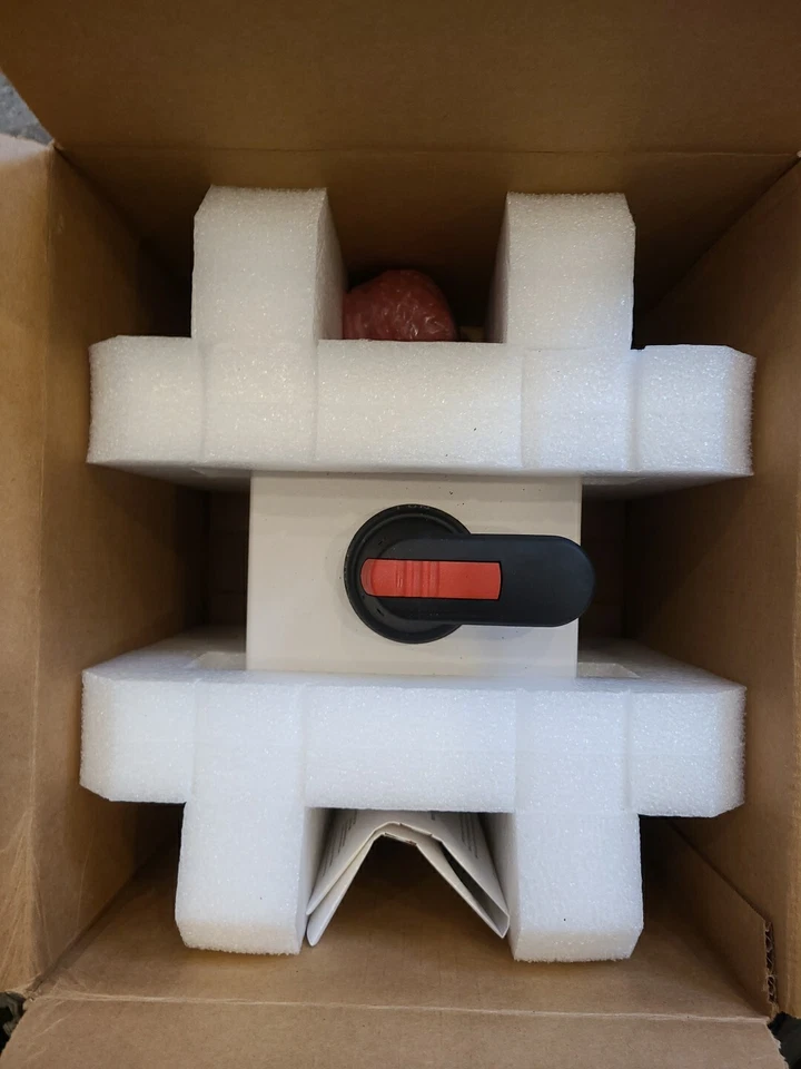 Interruptor de desconexión Current Technology CGP-60A-NID OT63F3 60A nuevo en caja Foto 2 de 3