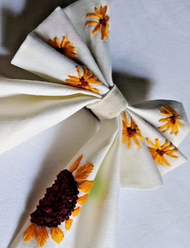 1 Clip de moño de pelo blanco hecho a mano bordado floral accesorios para el cabello para niñas regalo Foto 3 de 4