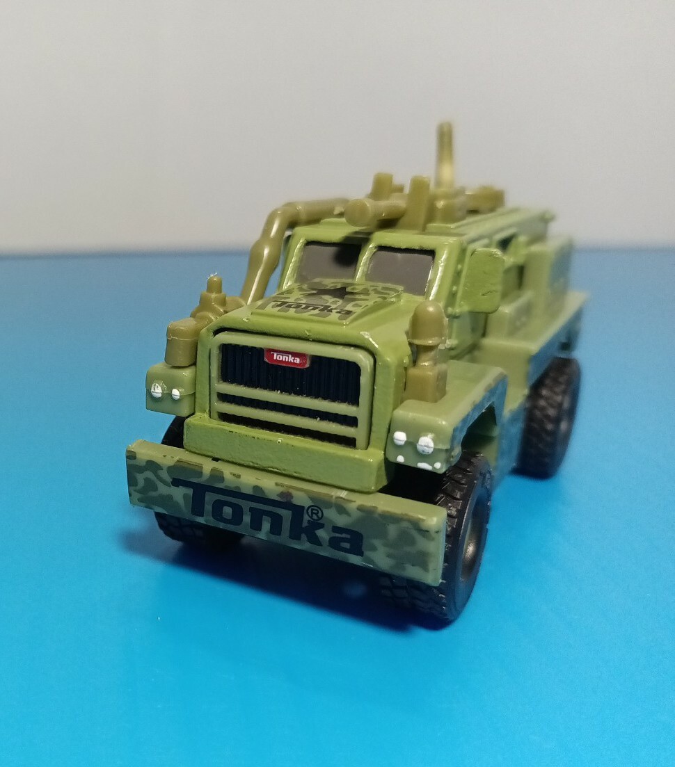 2013 Hasbro Tonka Funrise Armoured Military Vehicle Green & Camo