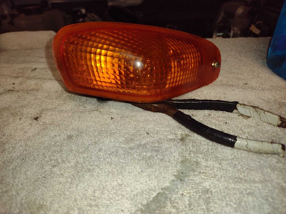 1993-03 O.E.M. Kawasaki Ninja ZX6 ZX600E Left Blinker Turn Signal