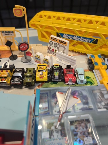 Vintage Micro Machines City Service Center Playset Carrying Case 1987 LOT BUNDLE - Picture 11 of 22