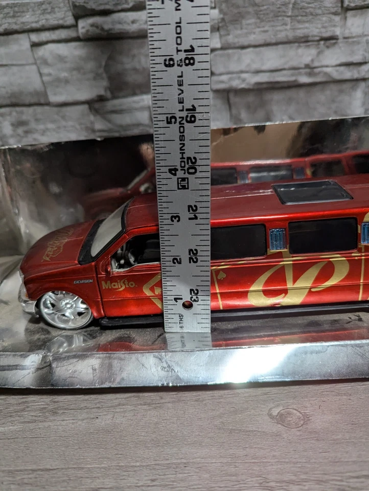Maisto Playerz escala 1:24 Ford Excursion limusina modelo de coche fundido a presión Foto 4 de 4