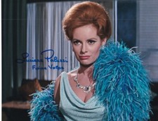 LUCIANA PALUZZI signed Autogramm 20x25cm JAMES BOND in Person autograph COA