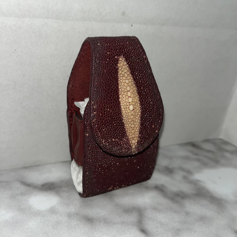 Cuero Exótico Genuino Piel de Raya Clip de Cuero en Soporte para Teléfono Celular Borgoña  Foto 2 de 4