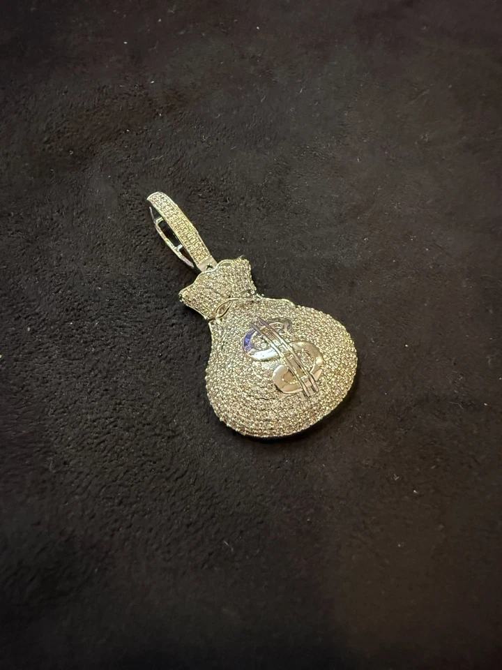 Colgante bolsa de dinero para hombre enchapado en oro blanco de 14 k de corte redondo de 3 quilates con diamantes creados en laboratorio Foto 3 de 4