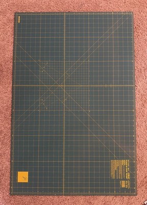 OLFA RM MG  24 x36 Rotary Cutting Mat Green Quilting