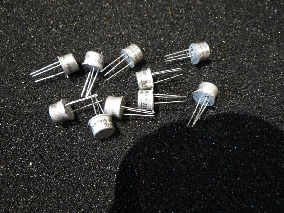 Transistor 2N5416 TO39 PNP 1 watt, 300 volts, 1 ampère-Lot de 10-