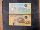 Nicaragua 2007 10/20 Cordobas AU/UNC Polymer 2 Banknote Lot.  ND145