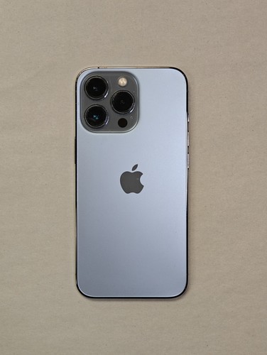 Apple iPhone 13 Pro - 256 GB - Sierra Blue (Unlocked) *Crack Screen, Camera Flaw - Photo 11 sur 13
