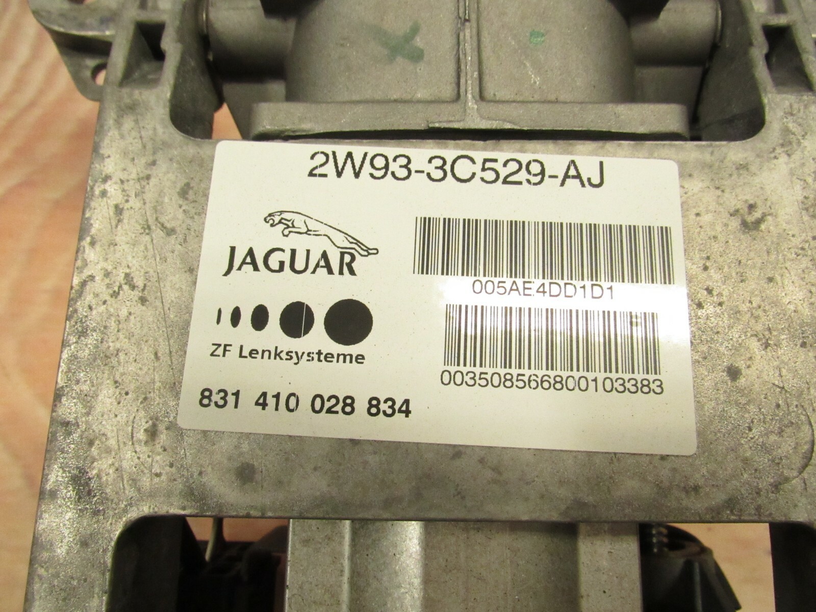 200409 XJR XJ8 STEERING COLUMN GEAR ASSEMBLY AUTO ADJUSTMENT WHEEL 04