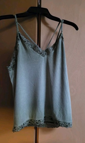 American Eagle Size Medium Green Lace Cami