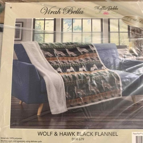 Virah Bella "Wolf and Hawk Black Flannel" Quilted Sherpa Throw - 50x60 Inch - 第 4/4 張圖片