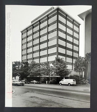 1981 Miami Beach Florida Midtown Medical Center Travelers FL Vintage Press Photo