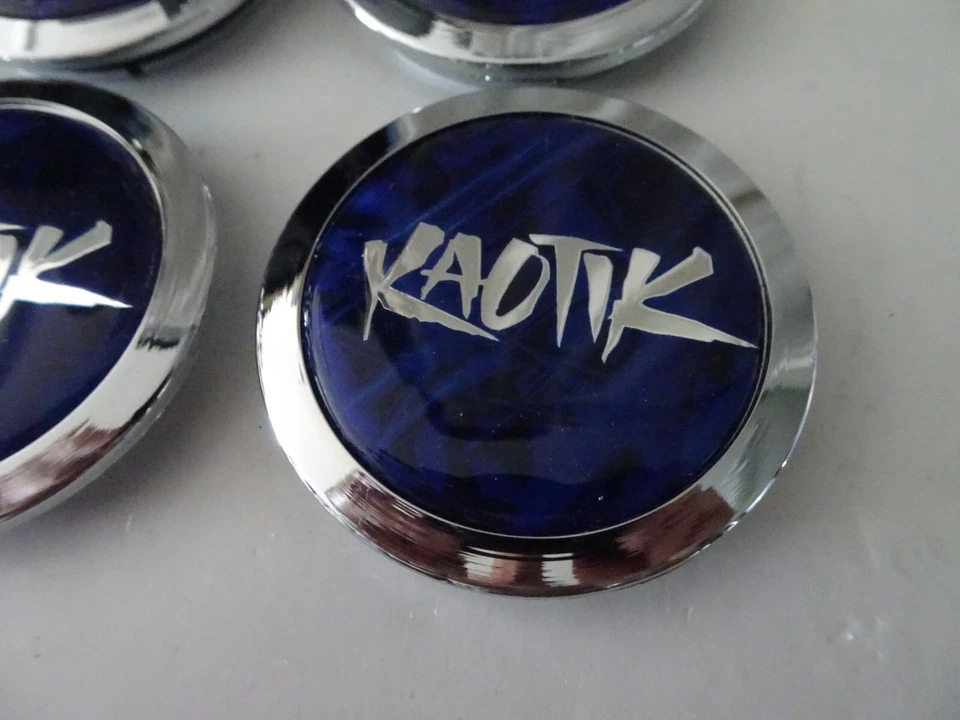 Juego de 4 tapacubos centrales de rueda personalizados cromados/púrpura KAOTIK # 11363-6 Foto 2 de 3