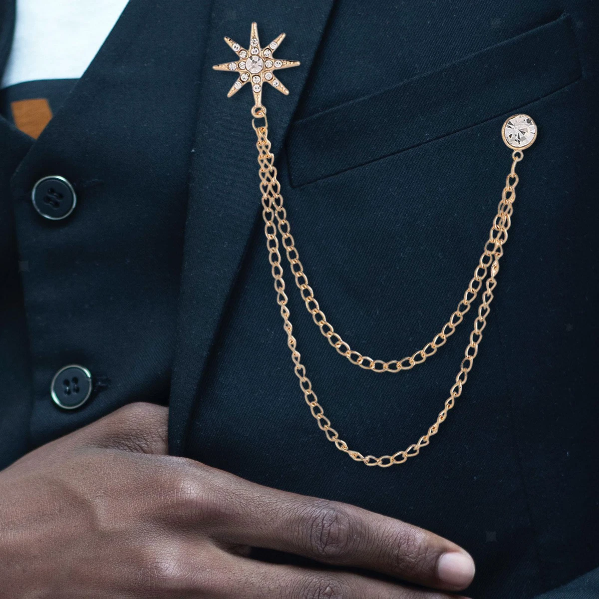 What's the difference between best sale a pin and a brooch