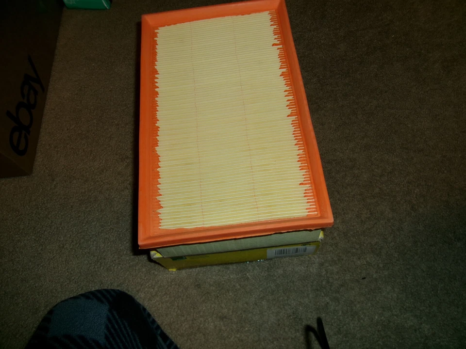 Filtro de aire Mann C 30 005 para Audi A3 S3 TT Quattro Volkswagen Golf GTI Jetta Foto 2 de 3