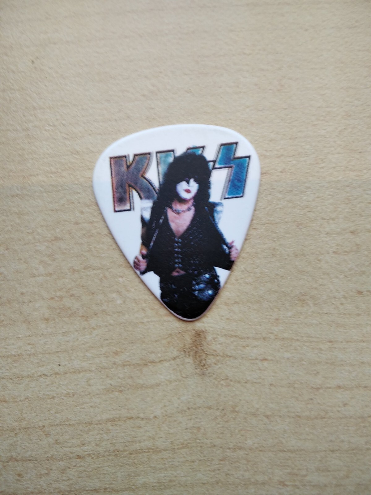 Pick Kiss Paul Stanley - Barcelona, Spain - 02 July 2022 - The End of the Road